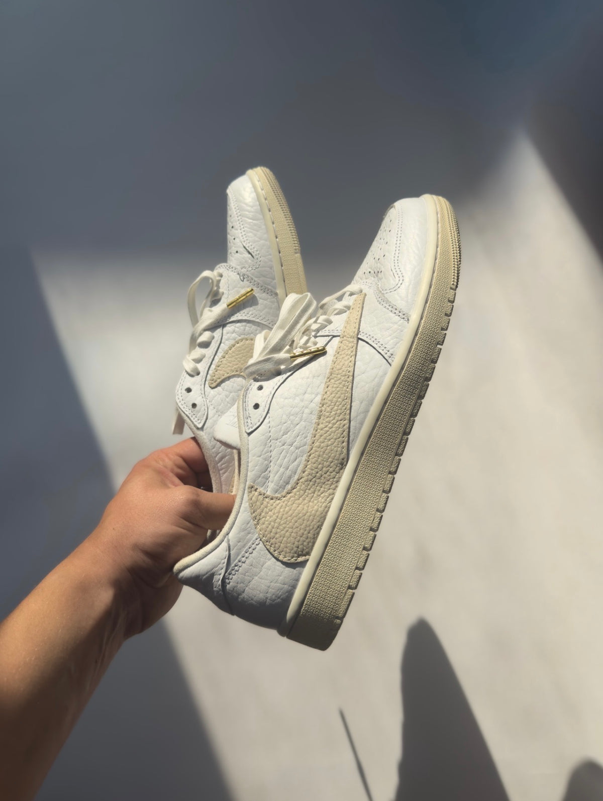 TAUPE LOWS