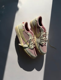 STRAWBERRY CREAMS