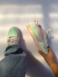 PINK MINTS